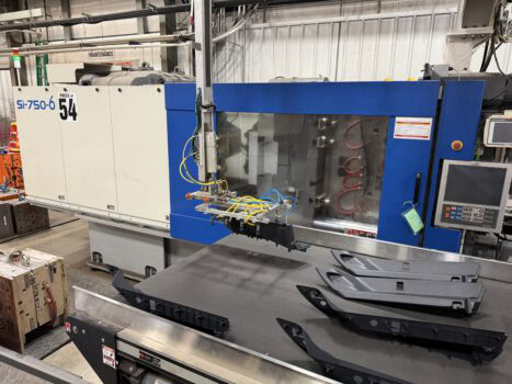 How Plastic Molding Equipment Selection Impacts Part Quality – An Inside Look At Machines, Molds, And Tooling